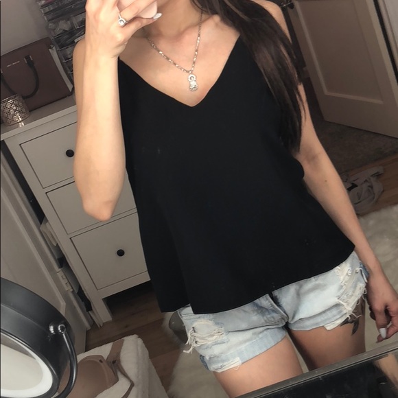 Tops - Picture 3 of 4